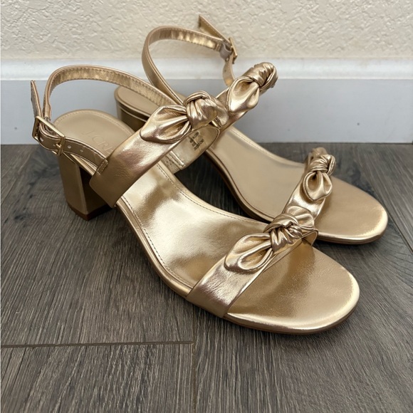 J. Crew Gold Heels - Picture 1 of 4